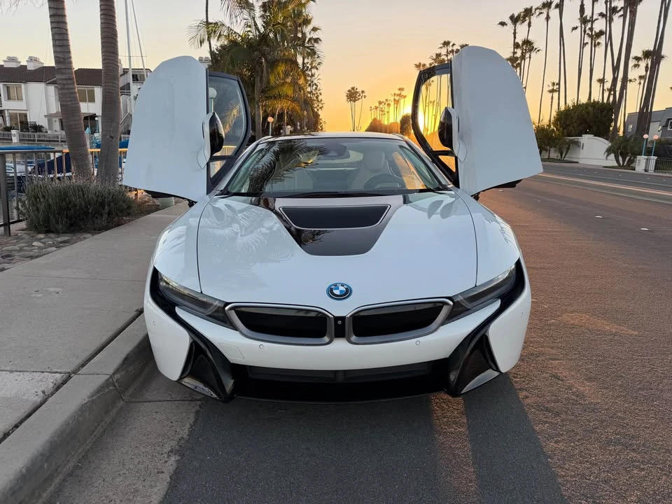 2015 BMW i8 - Image 2 of 20
