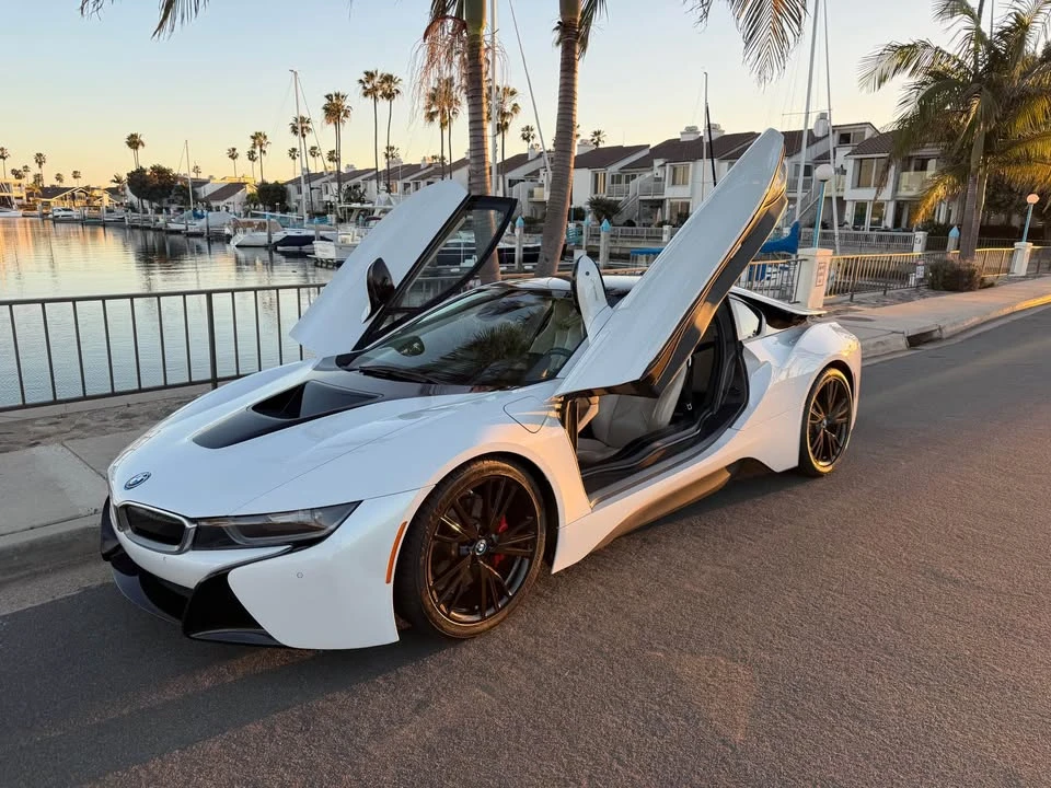 2015 BMW i8 - Image 3 of 20