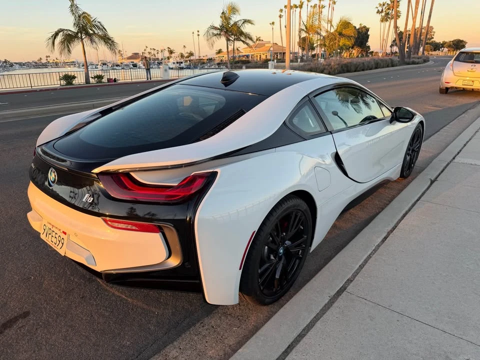 2015 BMW i8 - Image 9 of 20