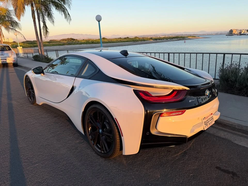 2015 BMW i8 - Image 7 of 20