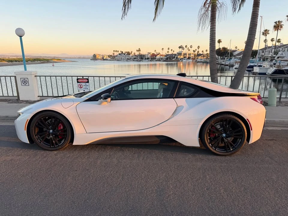 2015 BMW i8 - Image 6 of 20