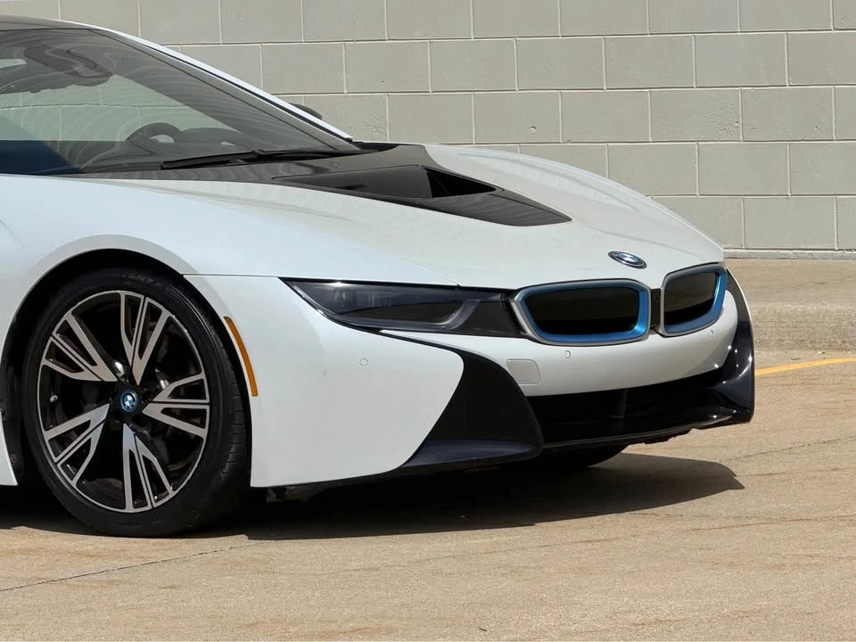 2015 BMW i8 - Image 19 of 20