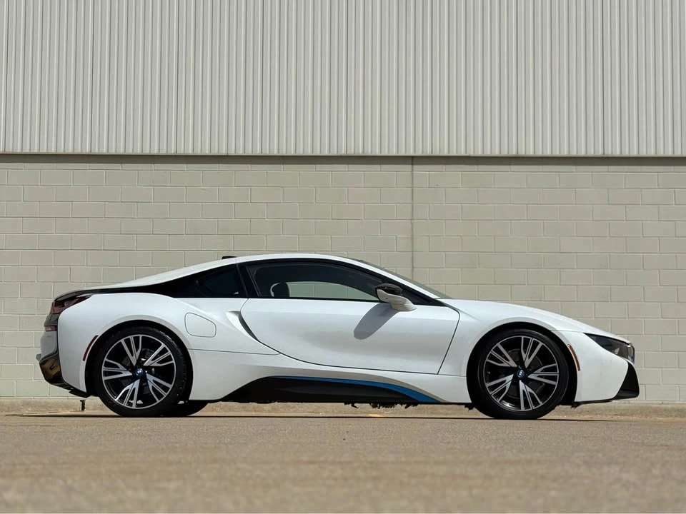 2015 BMW i8 - Image 3 of 20