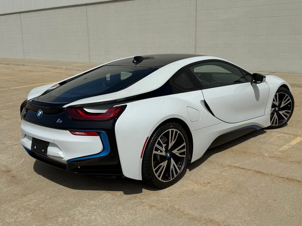 2015 BMW i8 - Image 10 of 20