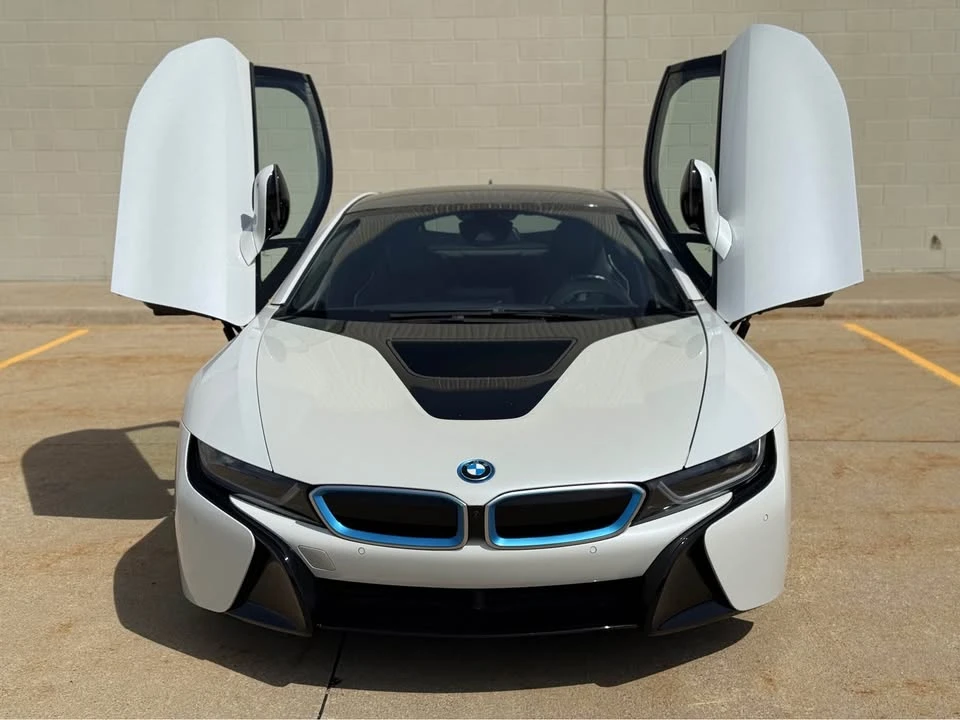 2015 BMW i8 - Image 2 of 20