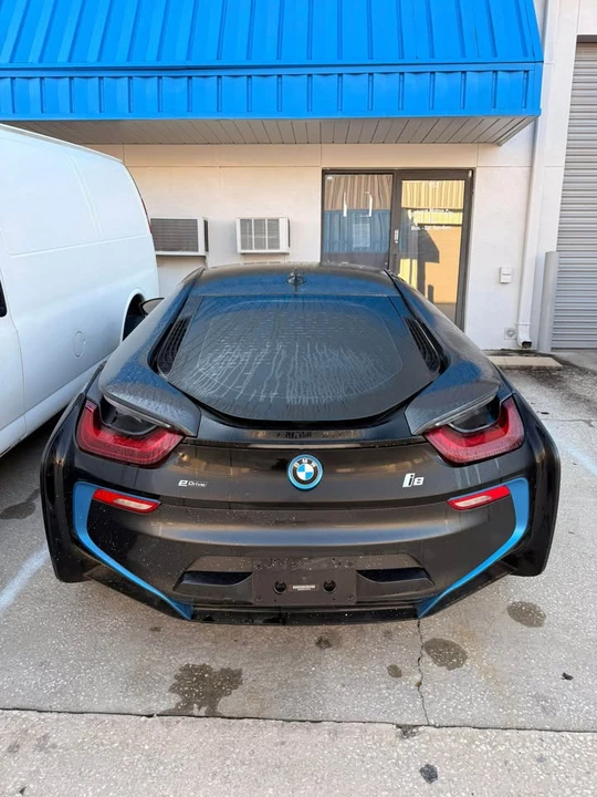 2015 BMW i8 - Image 7 of 10