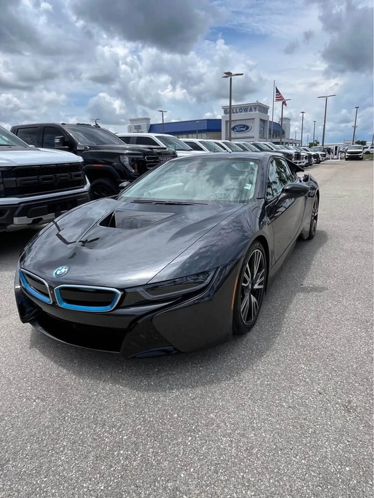 2015 BMW i8 - Image 2 of 8