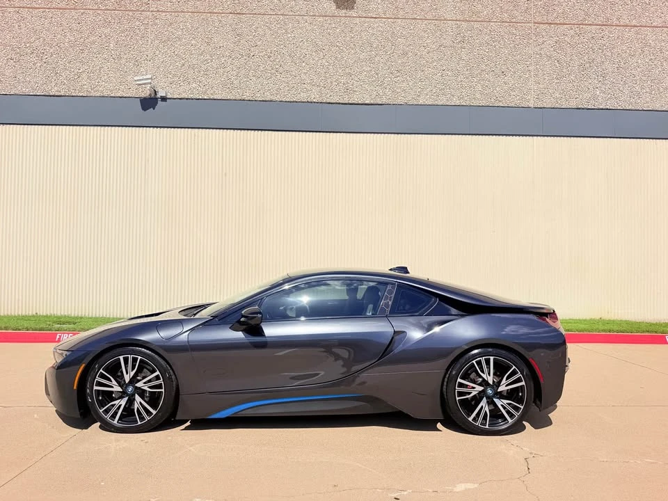 2015 BMW i8 - Image 11 of 20