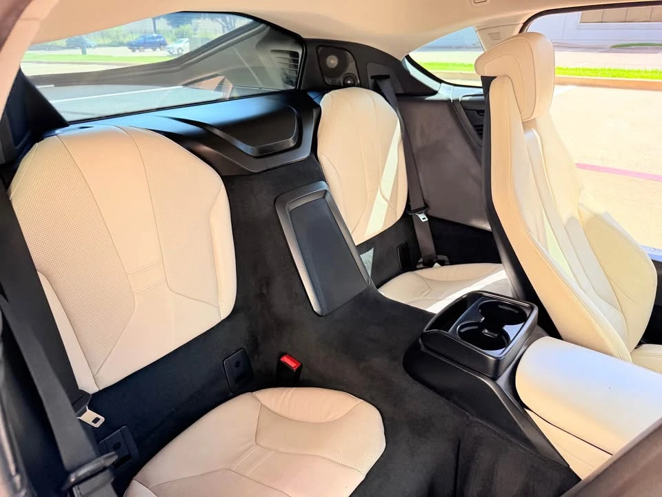 2015 BMW i8 - Image 14 of 20