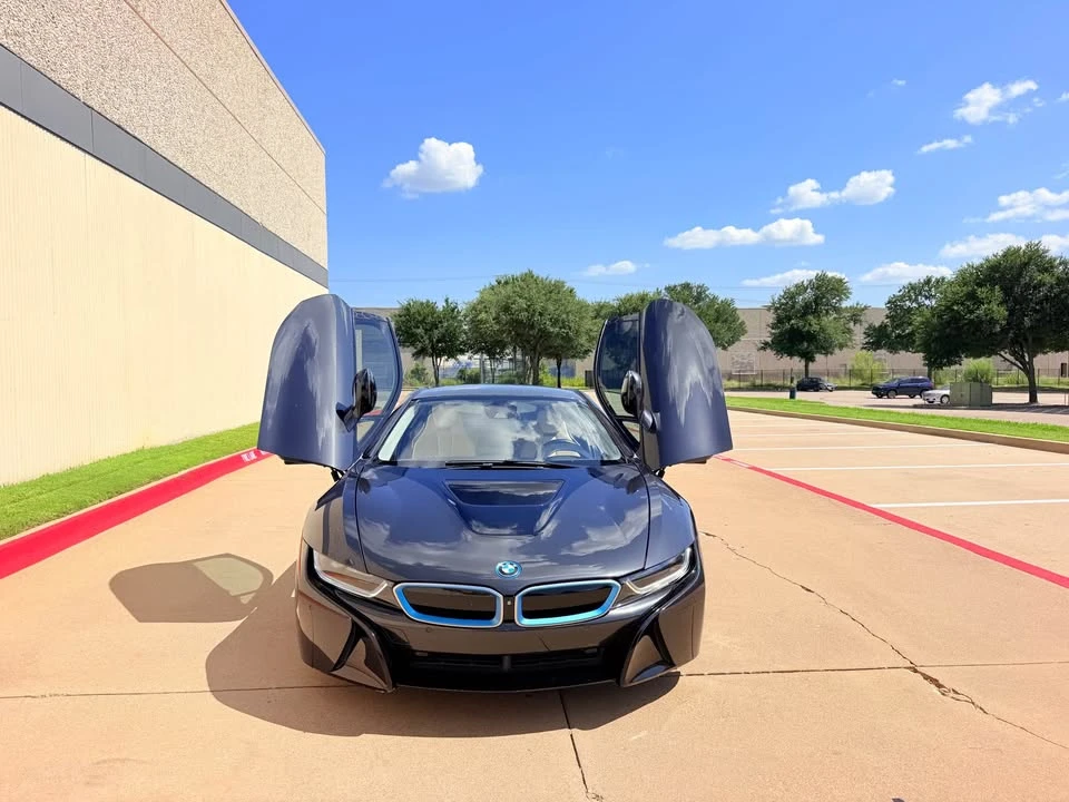 2015 BMW i8 - Image 2 of 20