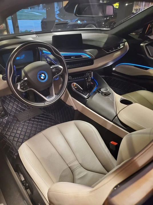 2015 BMW i8 - Image 4 of 4