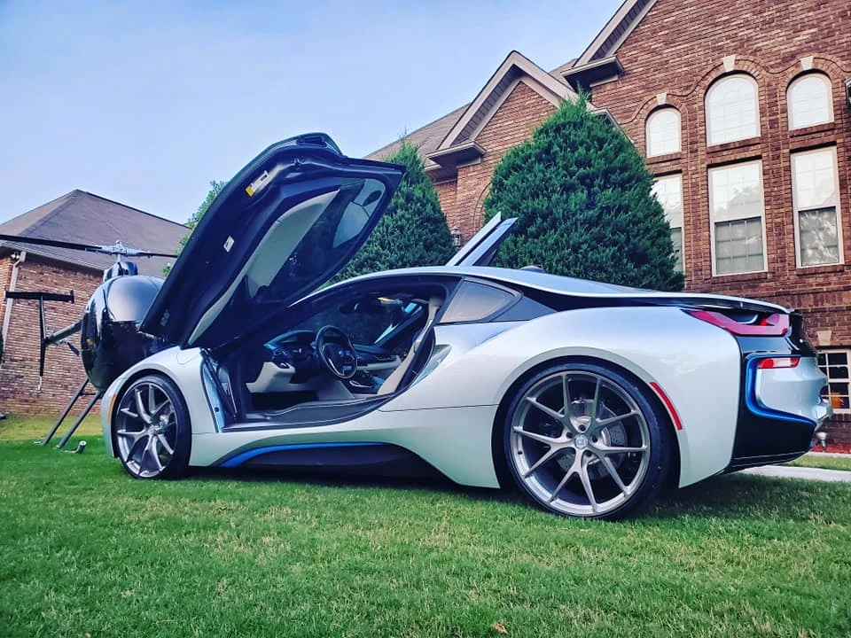 2015 BMW i8 - Image 2 of 4