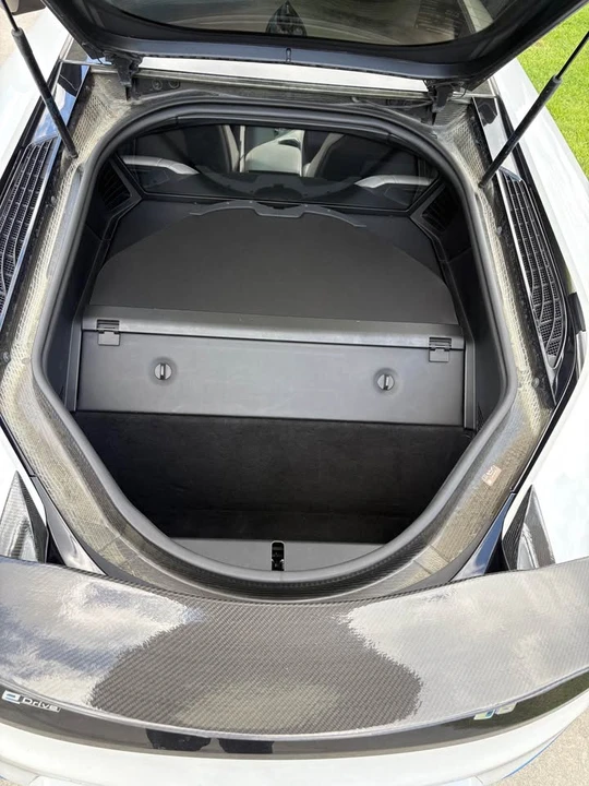 2015 BMW i8 - Image 10 of 20