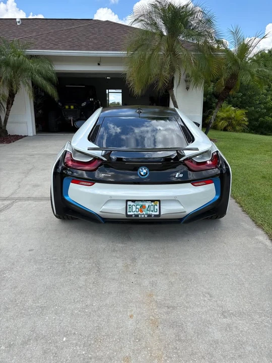 2015 BMW i8 - Image 14 of 20