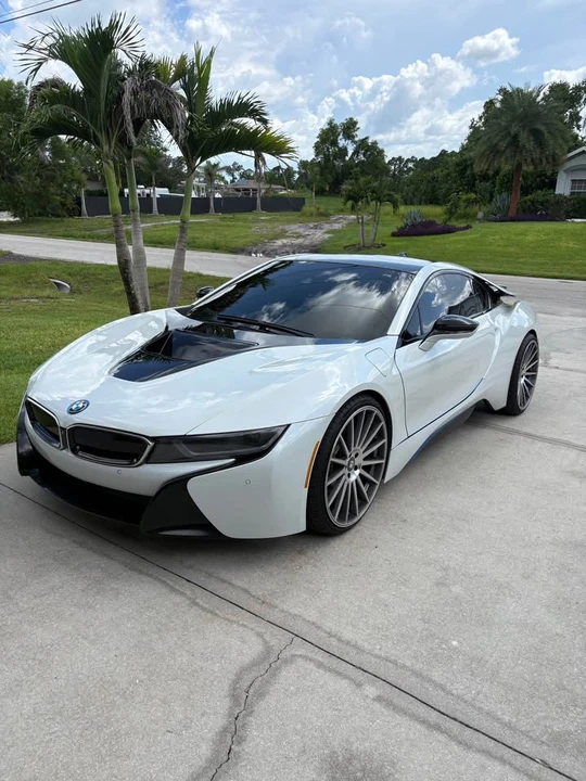 2015 BMW i8 - Image 19 of 20