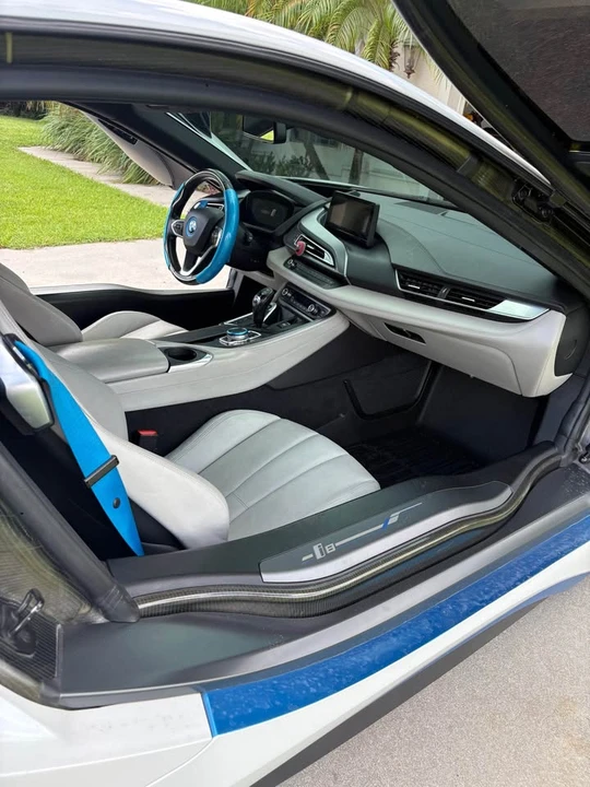 2015 BMW i8 - Image 6 of 20