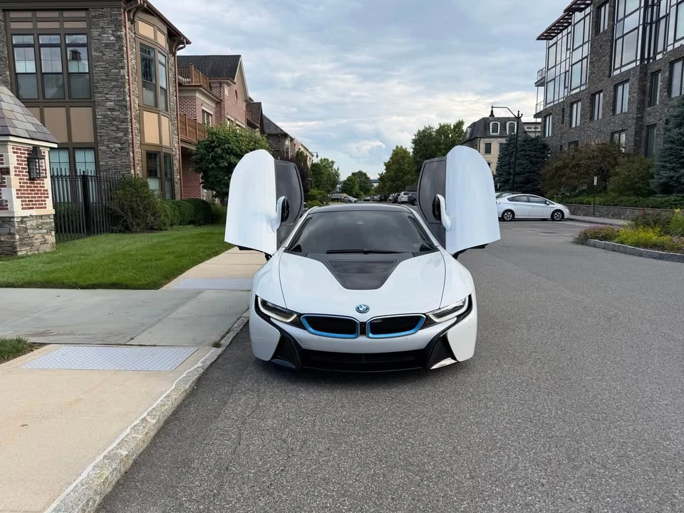 2015 BMW i8 - Image 4 of 16