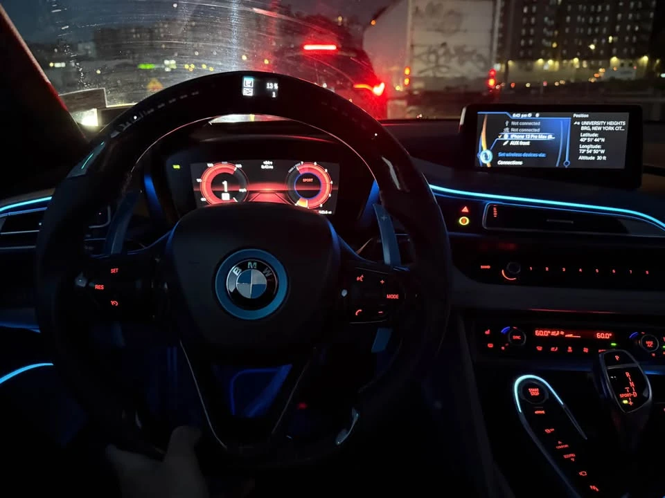 2015 BMW i8 - Image 15 of 16