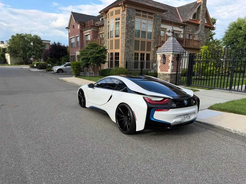 2015 BMW i8 - Image 8 of 16