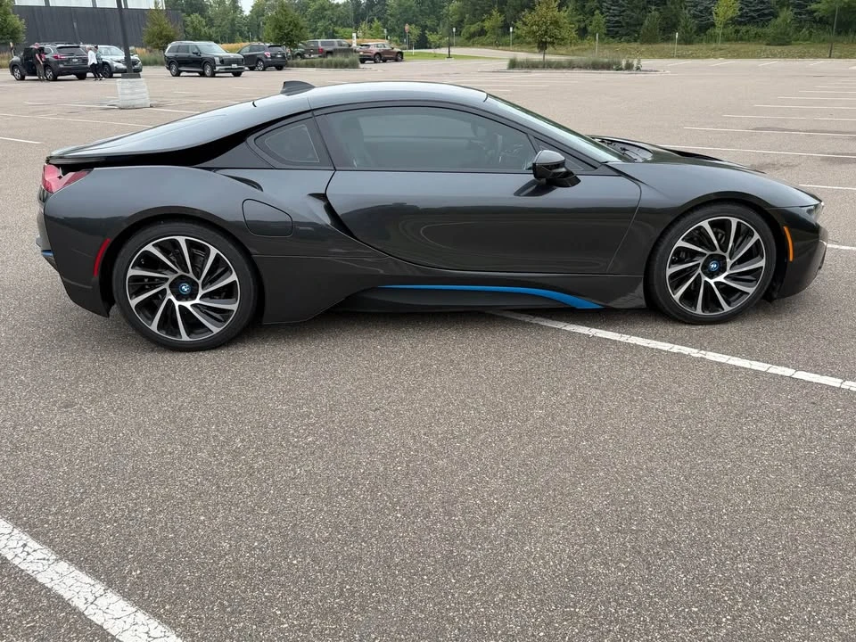 2015 BMW i8 - Image 6 of 11