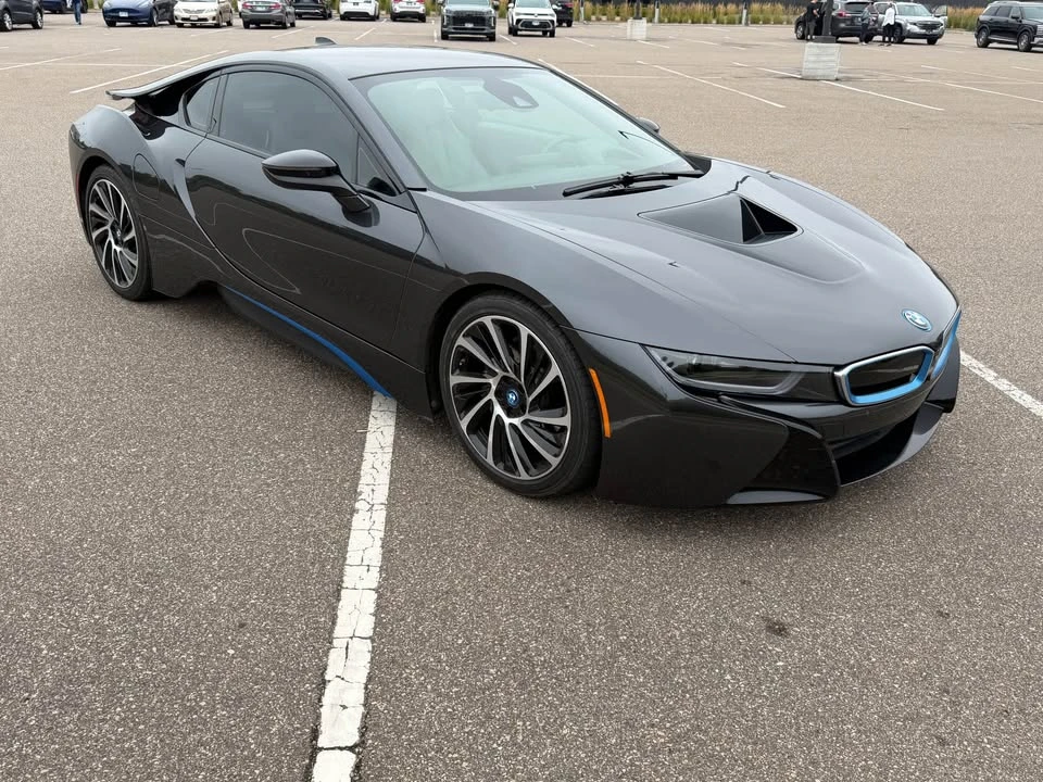 2015 BMW i8 - Image 5 of 11