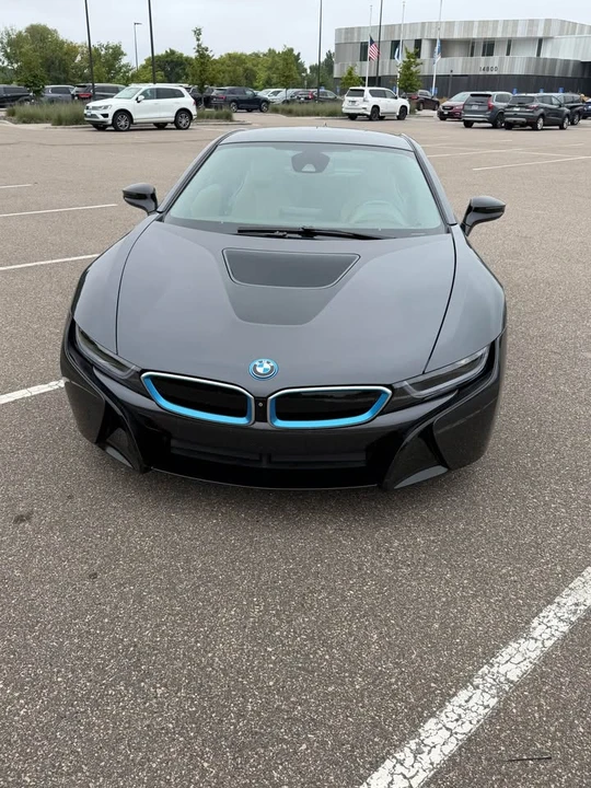 2015 BMW i8 - Image 4 of 11