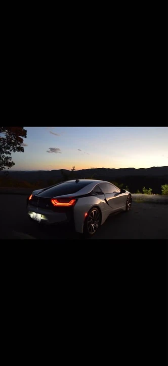 2015 BMW i8 - Image 5 of 6