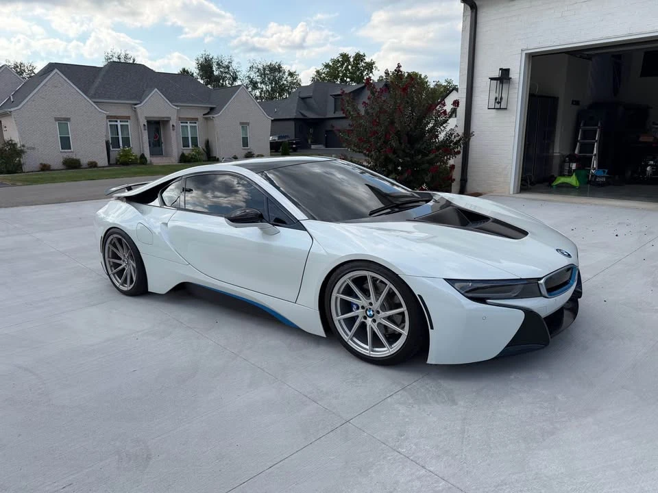 2015 BMW i8 - Image 5 of 13