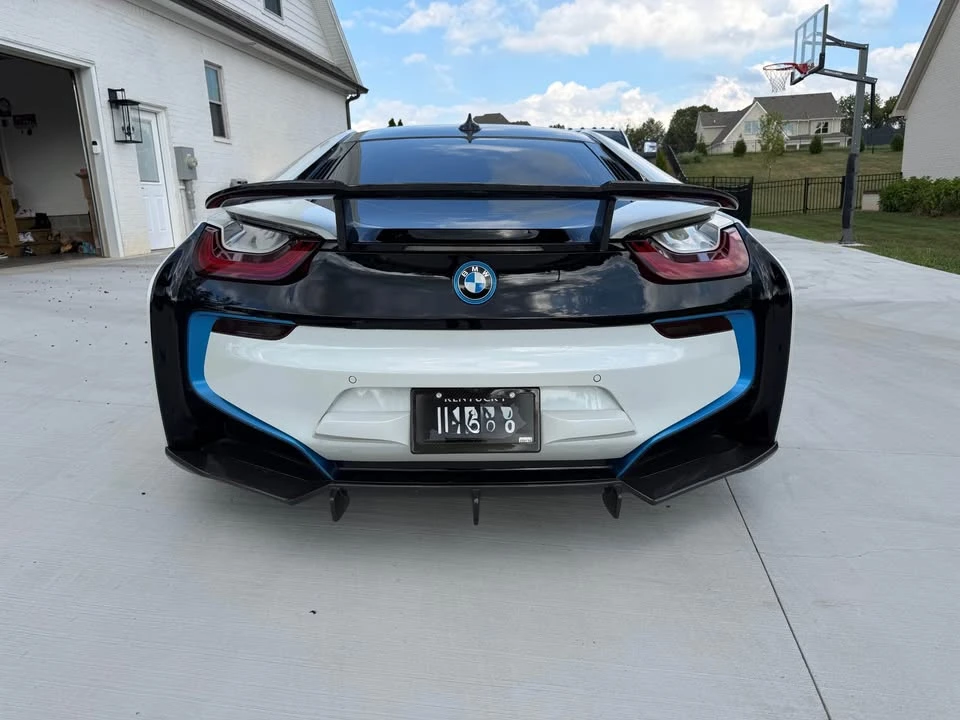2015 BMW i8 - Image 9 of 13