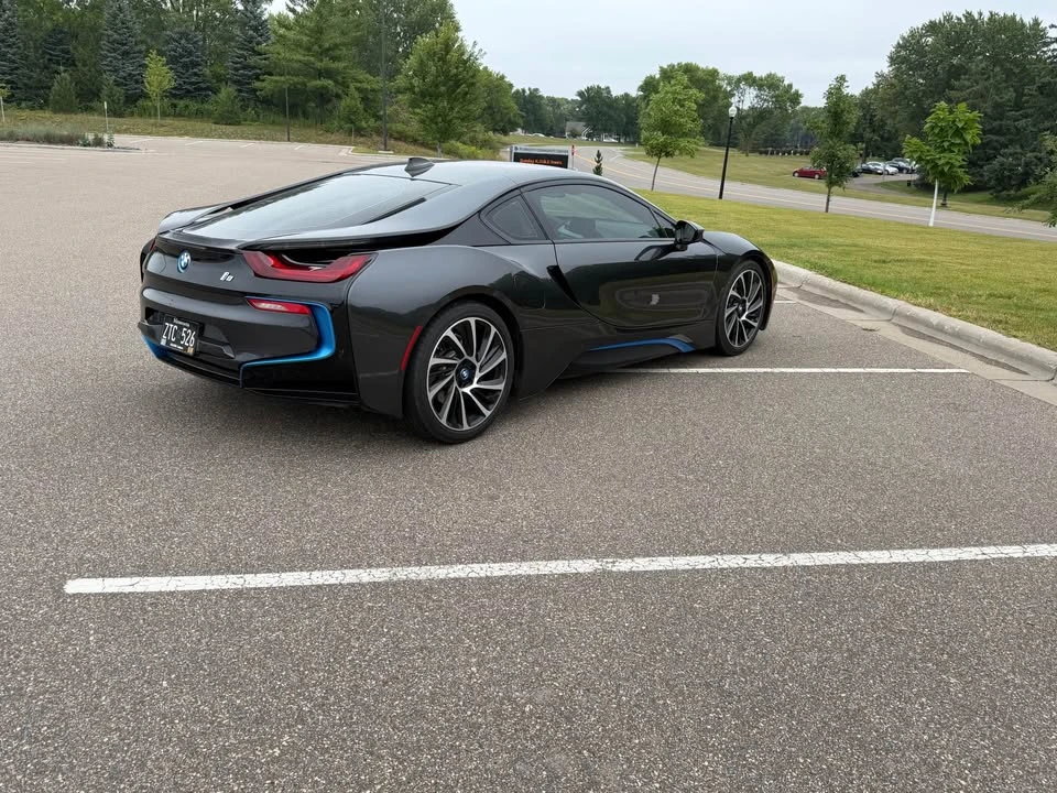 2015 BMW i8 - Image 7 of 11