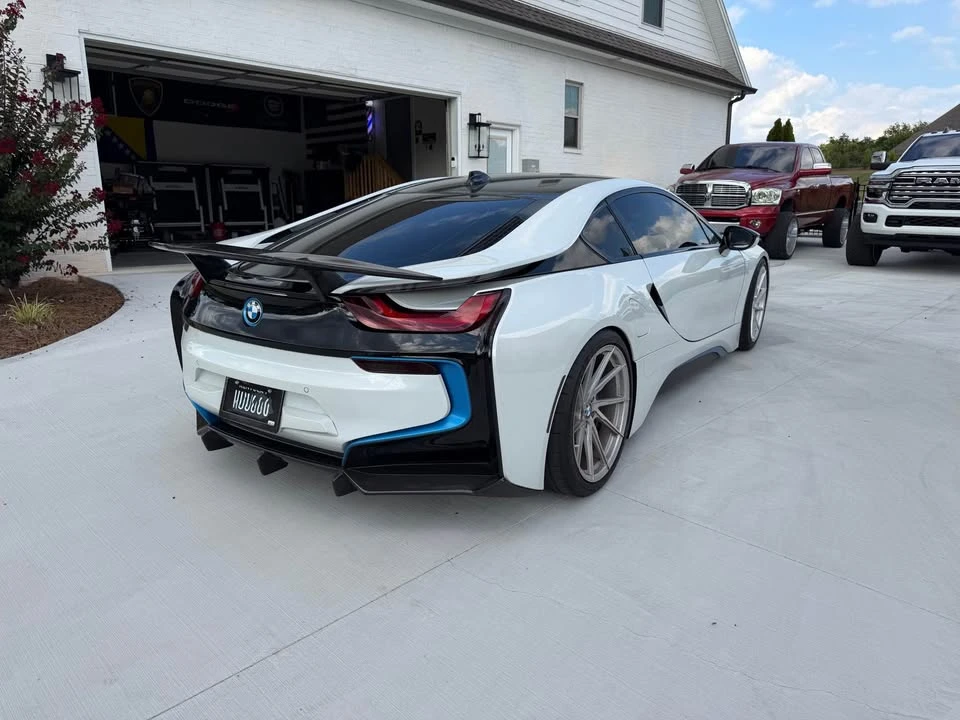 2015 BMW i8 - Image 7 of 13