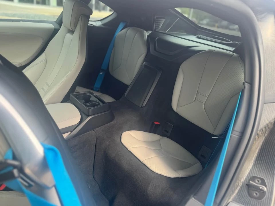 2015 BMW i8 - Image 12 of 18