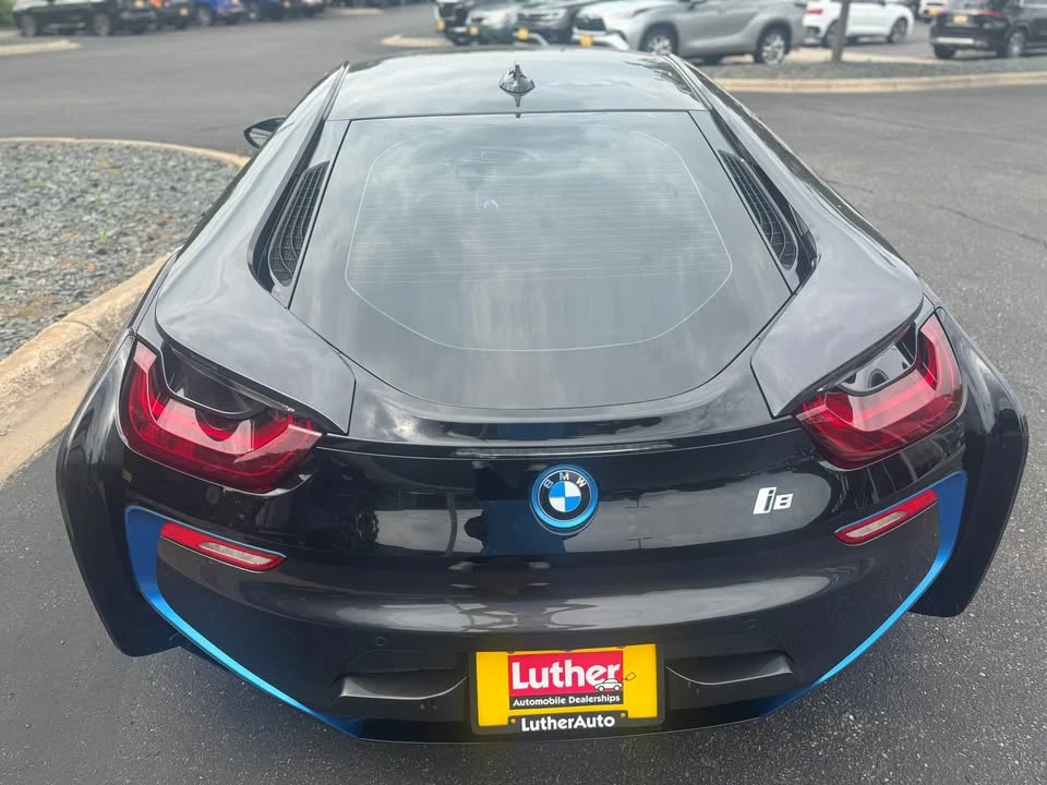 2015 BMW i8 - Image 9 of 18
