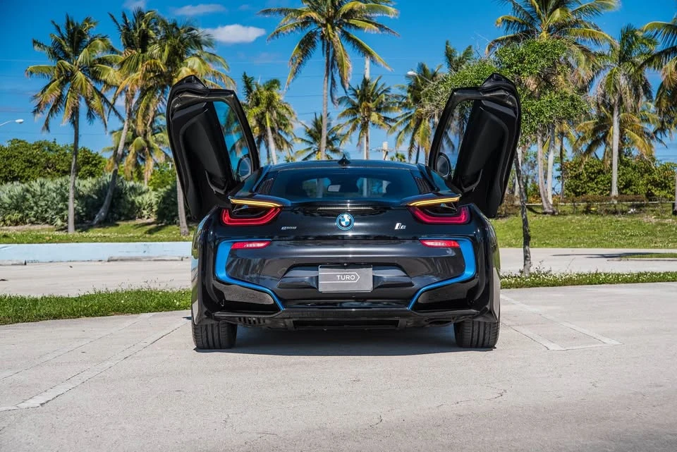 2015 BMW i8 - Image 2 of 6