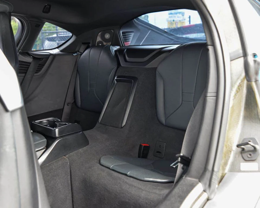 2015 BMW i8 - Image 14 of 20