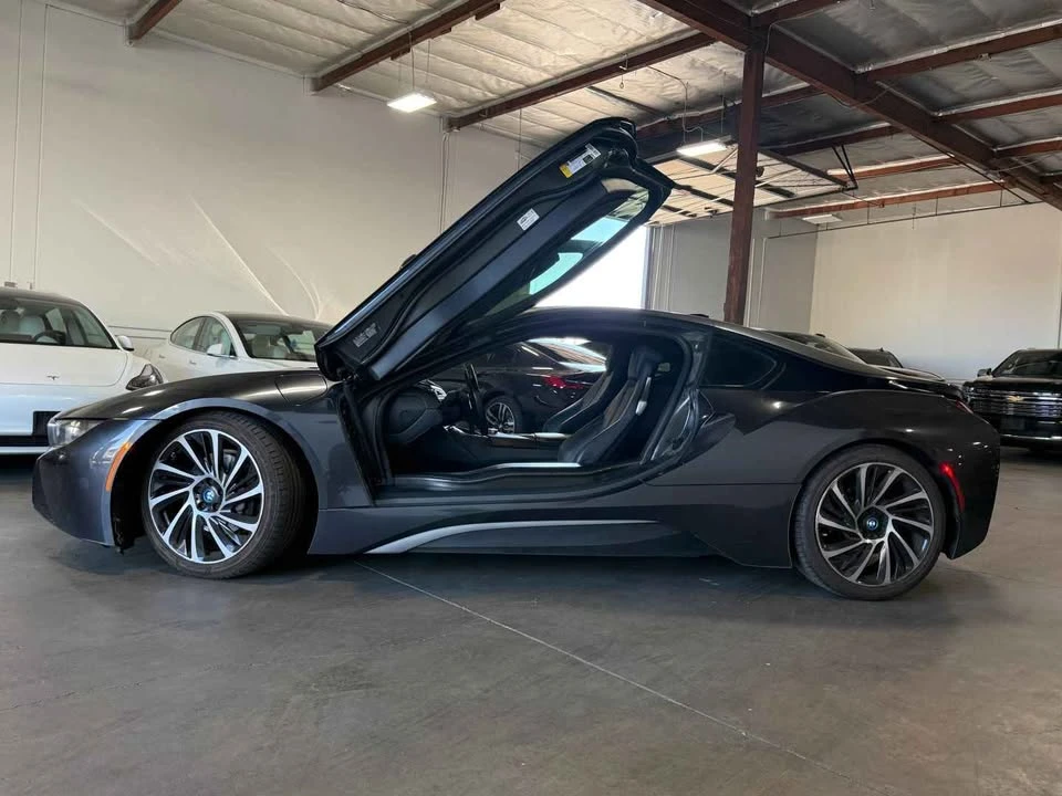 2015 BMW i8 - Image 3 of 6