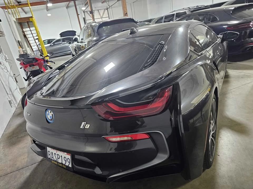2015 BMW i8 - Image 2 of 6