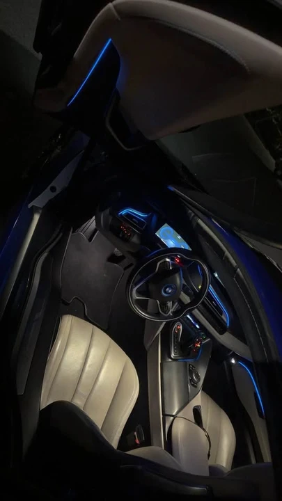 2015 BMW i8 - Image 2 of 4