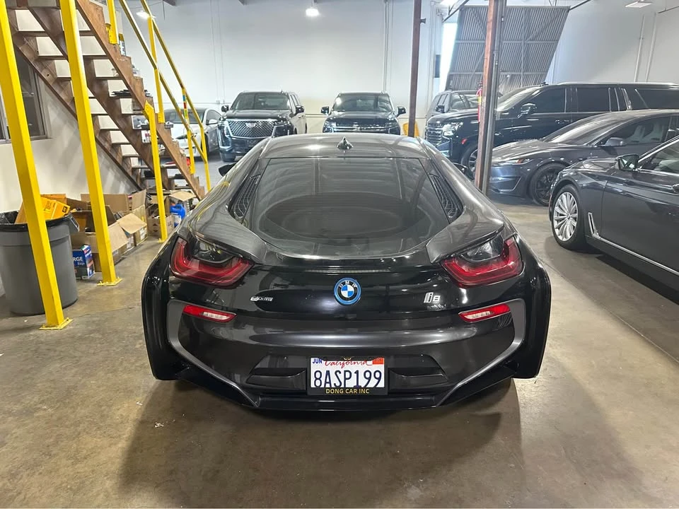 2015 BMW i8 - Image 5 of 15