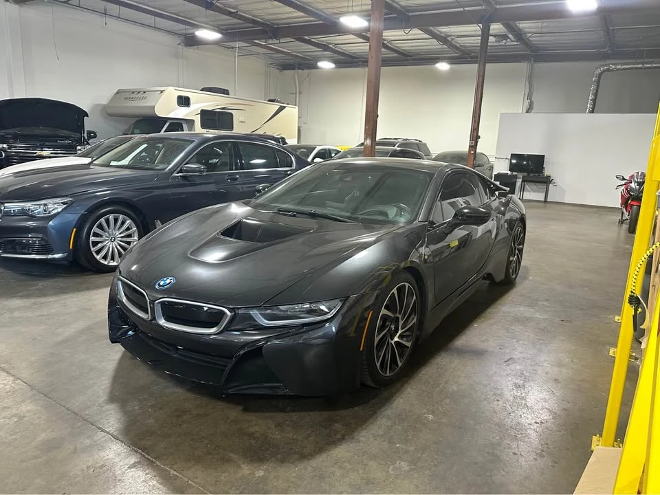 2015 BMW i8 - Image 15 of 15