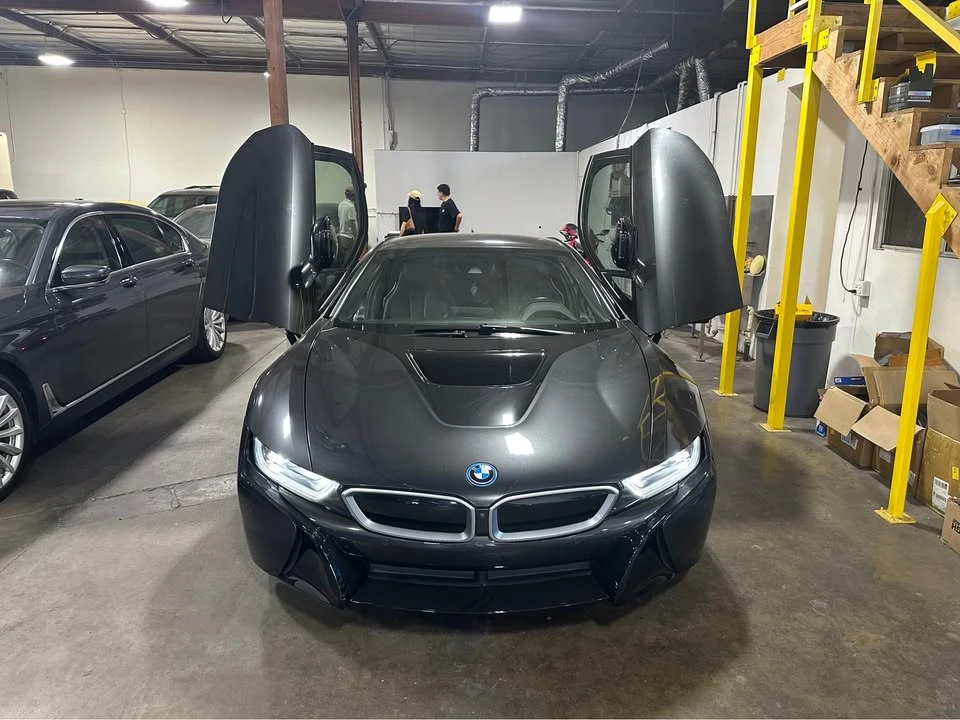 2015 BMW i8 - Image 2 of 15