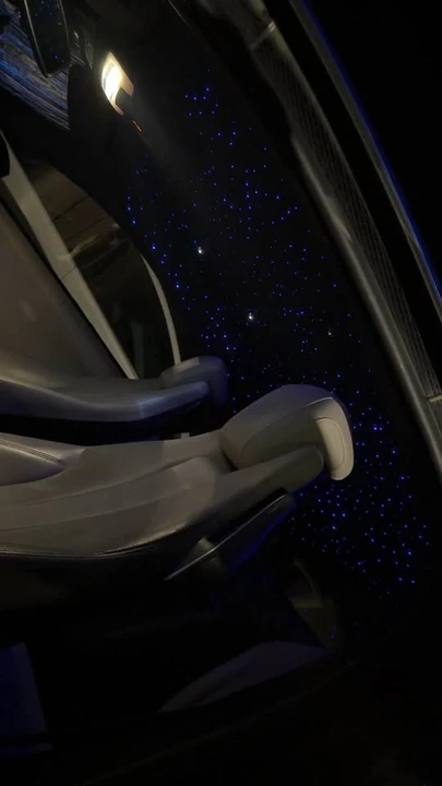 2015 BMW i8 - Image 3 of 4