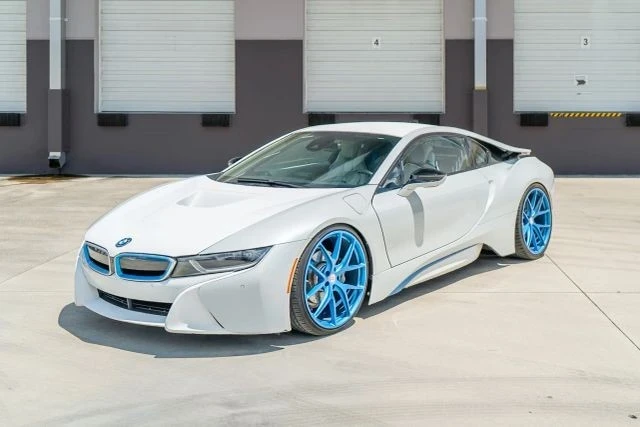 2015 BMW i8 - Image 3 of 21
