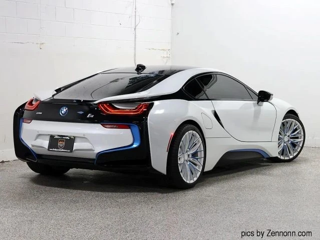 2015 BMW i8 - Image 12 of 31