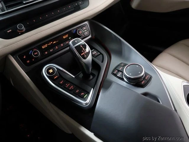 2015 BMW i8 - Image 25 of 31
