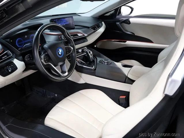 2015 BMW i8 - Image 14 of 31