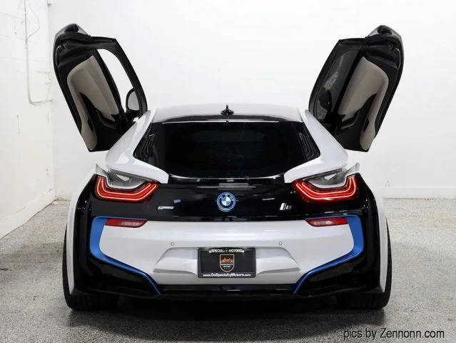 2015 BMW i8 - Image 9 of 31