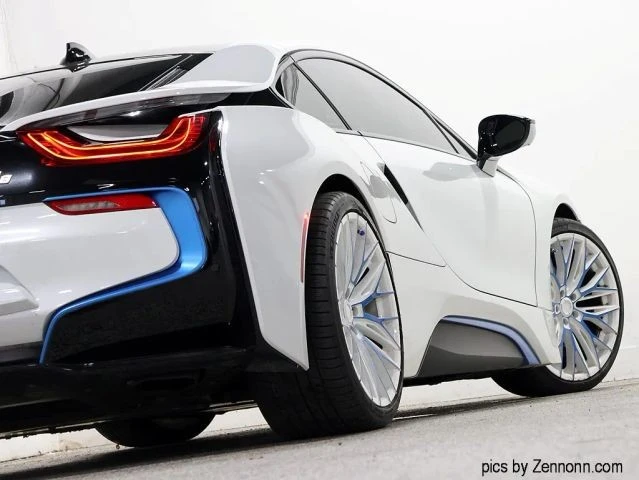 2015 BMW i8 - Image 10 of 31