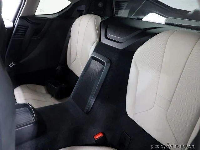 2015 BMW i8 - Image 15 of 31
