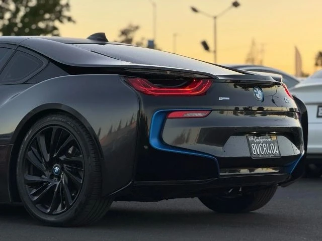 2015 BMW i8 - Image 9 of 12